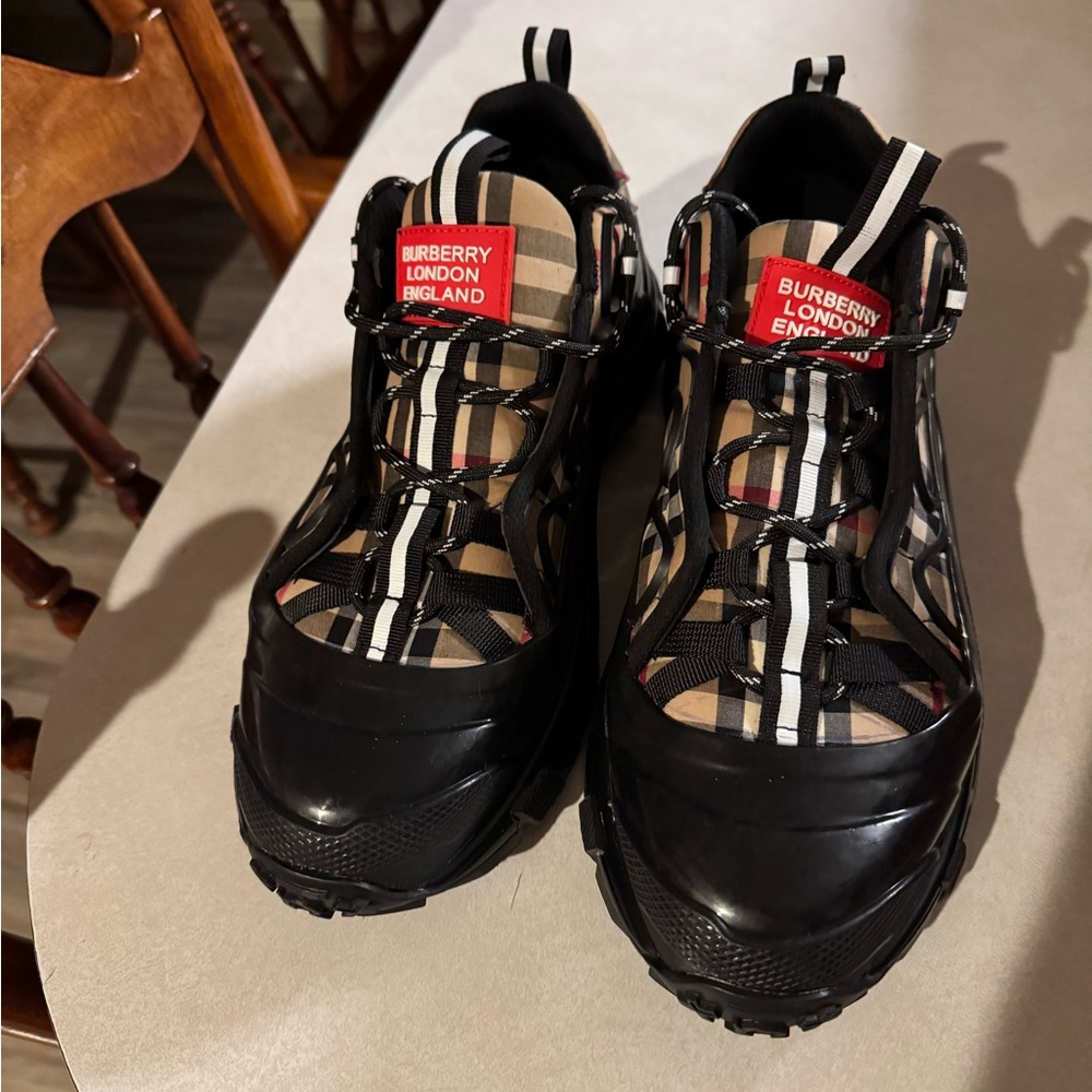 Burberry men’s shoes size 44 (10 US)